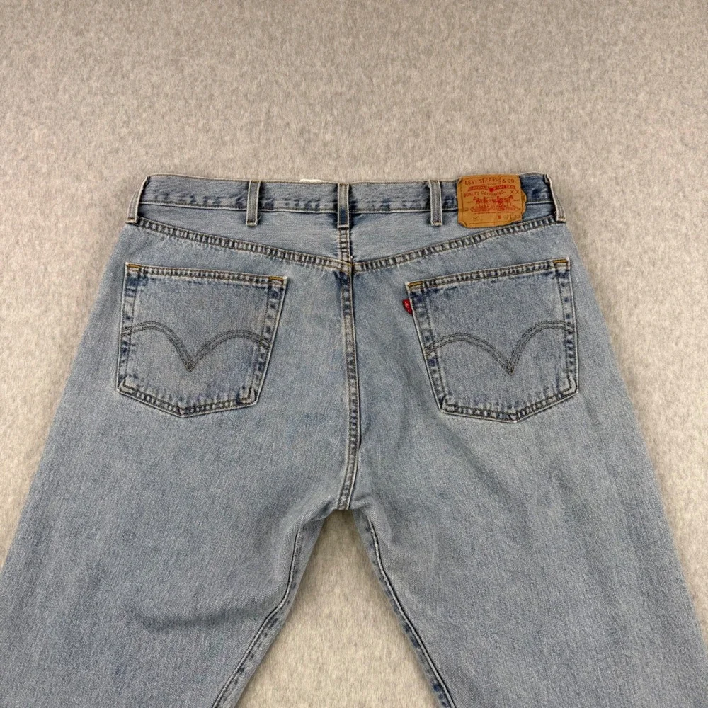 Vintage Levis Jeans Mens Fits 40x30 Blue 501 Straight Leg Y2K Button Fly Denim